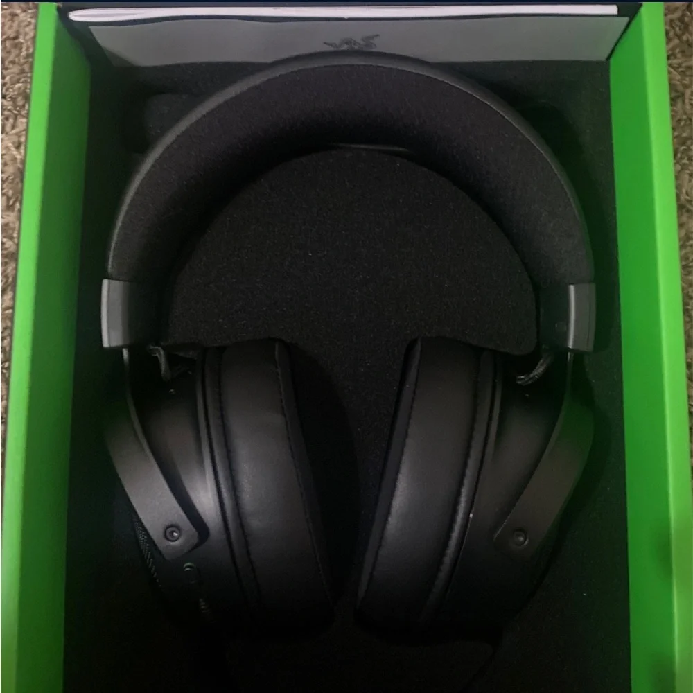 Razer- Kraken HyperSense Headset(PlayStation, Xbox, PC).
